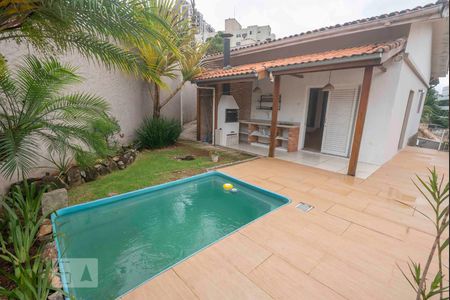 Casa à venda com 200m², 5 quartos e 2 vagasQuintal frontal