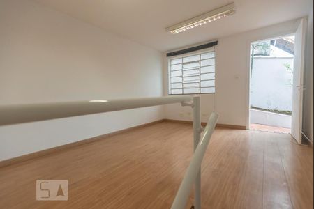 Quarto 2 de casa à venda com 5 quartos, 200m² em Vila Progredior, São Paulo