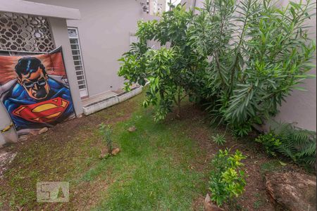 Casa à venda com 200m², 5 quartos e 2 vagasQuintal fundos