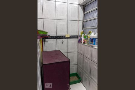 Casa à venda com 200m², 3 quartos e 2 vagas Casa à venda com 200m², 3 quartos e 2 vagasLavanderia 1