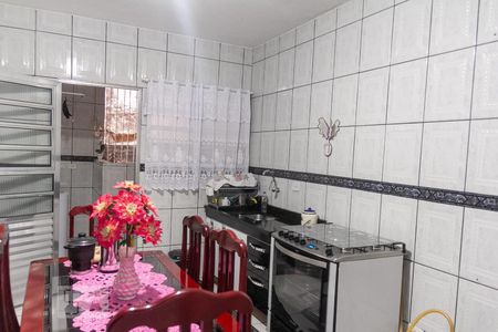Casa à venda com 200m², 3 quartos e 2 vagas Casa à venda com 200m², 3 quartos e 2 vagasCozinha