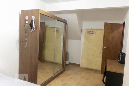 Casa à venda com 200m², 3 quartos e 2 vagas Casa à venda com 200m², 3 quartos e 2 vagasQuarto 1