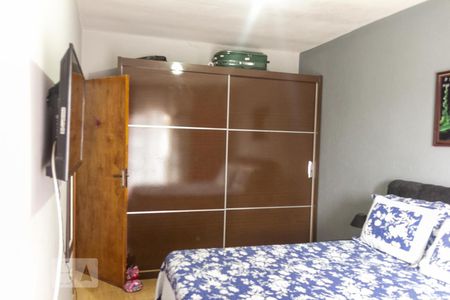 Casa à venda com 200m², 3 quartos e 2 vagas Casa à venda com 200m², 3 quartos e 2 vagasQuarto 2