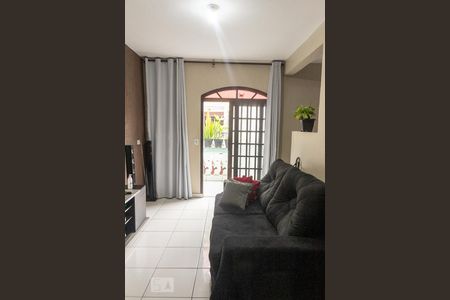 Sala de casa à venda com 3 quartos, 200m² em Conceição, Diadema
