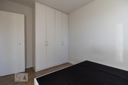 Quarto 1 de apartamento para alugar com 2 quartos, 46m² em Pinheirinho, Curitiba