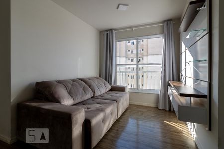 Sala de apartamento para alugar com 2 quartos, 46m² em Pinheirinho, Curitiba