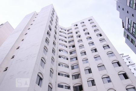 Apartamento à venda com 50m², 1 quarto e 1 vagaFachada