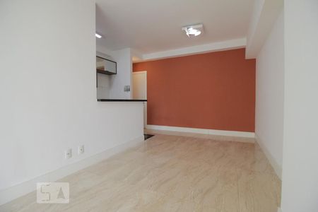Sala de apartamento à venda com 3 quartos, 73m² em Vila Suzana, São Paulo
