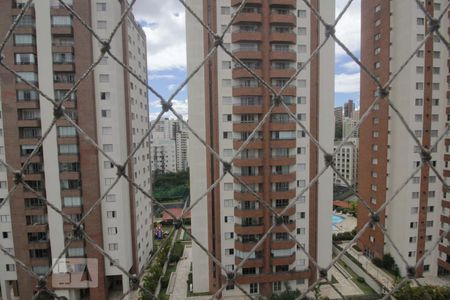 Apartamento à venda com 73m², 3 quartos e 2 vagasVista da suíte 