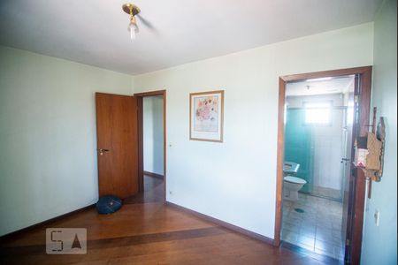 Apartamento à venda com 96m², 3 quartos e 2 vagas Apartamento à venda com 96m², 3 quartos e 2 vagasSuíte
