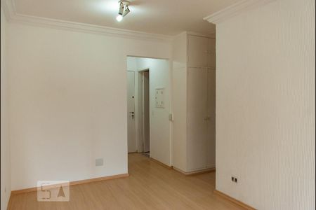 Sala de apartamento para alugar com 1 quarto, 40m² em Vila Uberabinha, São Paulo