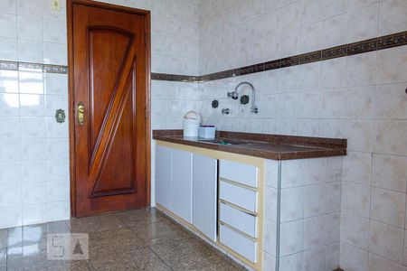 Apartamento à venda com 99m², 2 quartos e 1 vagaCozinha