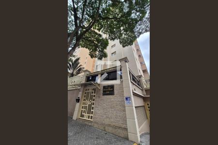 Apartamento para alugar com 135m², 4 quartos e 3 vagas Apartamento para alugar com 135m², 4 quartos e 3 vagasFachada e Placa