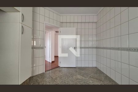 Apartamento para alugar com 135m², 4 quartos e 3 vagas Apartamento para alugar com 135m², 4 quartos e 3 vagasCozinha