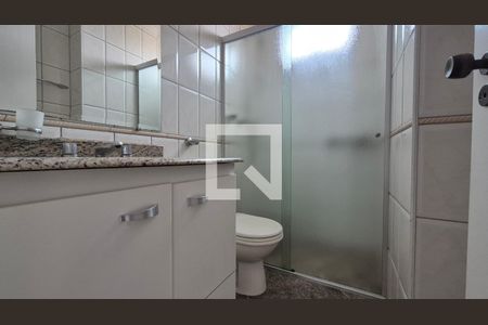 Apartamento para alugar com 135m², 4 quartos e 3 vagas Apartamento para alugar com 135m², 4 quartos e 3 vagasBanheiro
