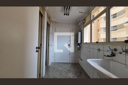 Apartamento para alugar com 135m², 4 quartos e 3 vagas Apartamento para alugar com 135m², 4 quartos e 3 vagasLavanderia