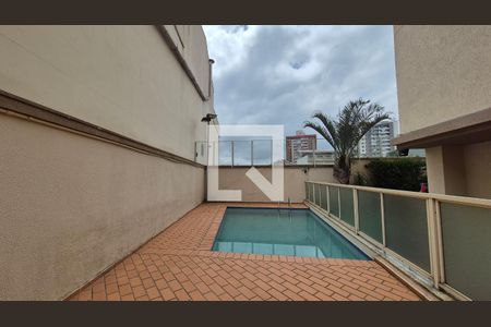 Apartamento para alugar com 135m², 4 quartos e 3 vagas Apartamento para alugar com 135m², 4 quartos e 3 vagasÁrea comum - Piscina
