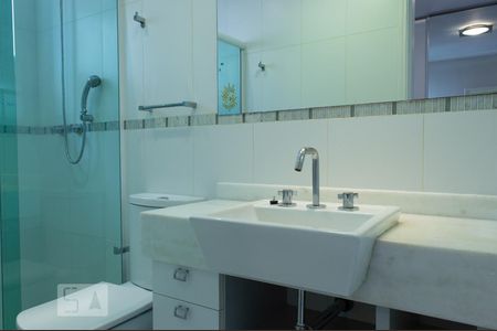Banheiro suíte de apartamento para alugar com 3 quartos, 91m² em Vila Clementino, São Paulo