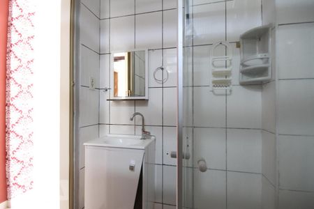Banheiro de kitnet/studio para alugar com 1 quarto, 32m² em Liberdade, São Paulo