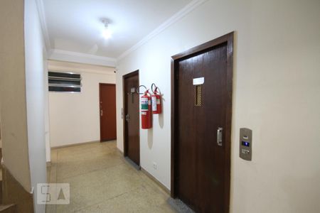Hall de entrada de kitnet/studio para alugar com 1 quarto, 32m² em Liberdade, São Paulo