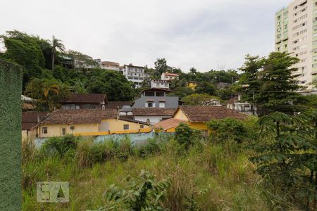 Casa à venda com 706m², 5 quartos e 5 vagas Casa à venda com 706m², 5 quartos e 5 vagasVista Varanda Quarto 4 (2º andar)
