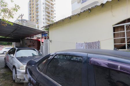 Casa à venda com 706m², 5 quartos e 5 vagas Casa à venda com 706m², 5 quartos e 5 vagasExtensão do Terreno