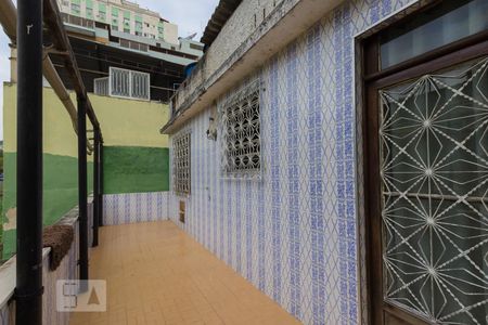 Casa à venda com 706m², 5 quartos e 5 vagas Casa à venda com 706m², 5 quartos e 5 vagasVaranda Quarto 4 (2º andar)