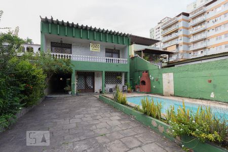 Casa à venda com 706m², 5 quartos e 5 vagas Casa à venda com 706m², 5 quartos e 5 vagasVaranda Gourmet/Piscina