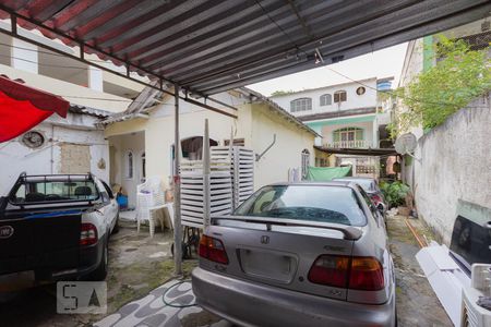 Casa à venda com 706m², 5 quartos e 5 vagas Casa à venda com 706m², 5 quartos e 5 vagasExtensão do Terreno