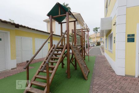 Casa de condomínio para alugar com 190m², 4 quartos e 2 vagas Casa de condomínio para alugar com 190m², 4 quartos e 2 vagasPlayground