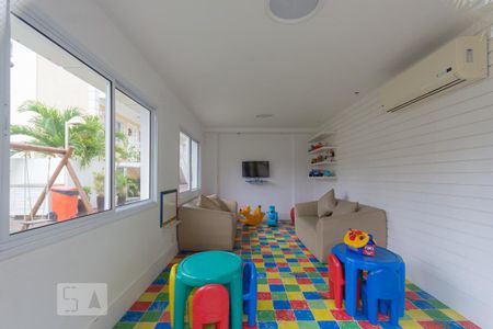 Casa de condomínio para alugar com 190m², 4 quartos e 2 vagas Casa de condomínio para alugar com 190m², 4 quartos e 2 vagasBrinquedoteca