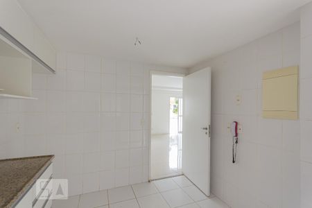 Casa de condomínio para alugar com 190m², 4 quartos e 2 vagas Casa de condomínio para alugar com 190m², 4 quartos e 2 vagasCozinha (1º andar)