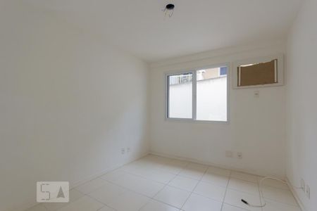 Casa de condomínio para alugar com 190m², 4 quartos e 2 vagas Casa de condomínio para alugar com 190m², 4 quartos e 2 vagasQuarto 3 - Suíte (2º andar)
