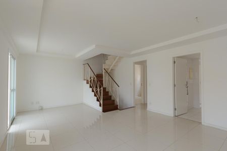 Sala (1º andar) de casa de condomínio para alugar com 4 quartos, 190m² em Freguesia, Rio de Janeiro