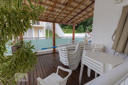 Casa de condomínio para alugar com 190m², 4 quartos e 2 vagas Casa de condomínio para alugar com 190m², 4 quartos e 2 vagasPiscina