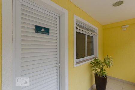 Casa de condomínio para alugar com 190m², 4 quartos e 2 vagas Casa de condomínio para alugar com 190m², 4 quartos e 2 vagasCopa - Salão de Festas