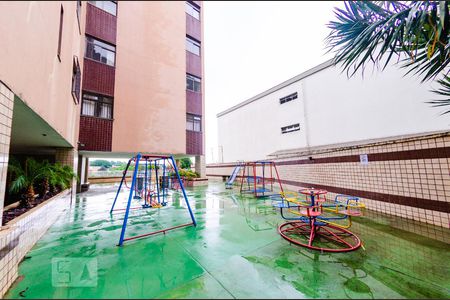 Apartamento à venda com 94m², 2 quartos e sem vaga Apartamento à venda com 94m², 2 quartos e sem vagaÁrea comum - Playground