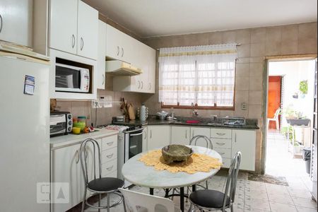 Casa à venda com 240m², 3 quartos e 1 vagaCozinha