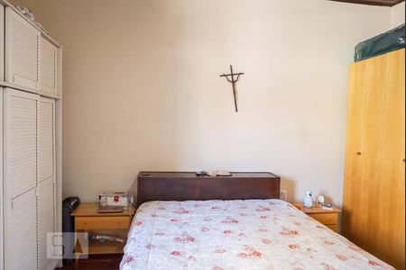 Casa à venda com 240m², 3 quartos e 1 vagaQuarto 1