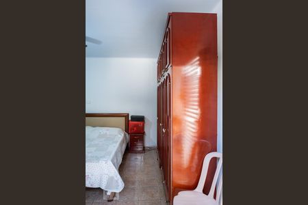 Casa à venda com 240m², 3 quartos e 1 vagaQuarto 3 - Fundos