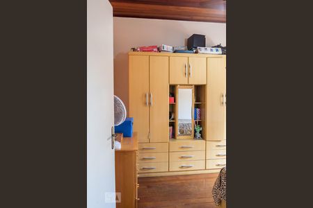 Casa à venda com 240m², 3 quartos e 1 vagaQuarto 2