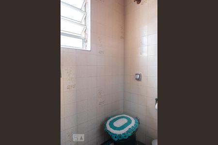 Casa à venda com 240m², 3 quartos e 1 vagaBanheiro 2