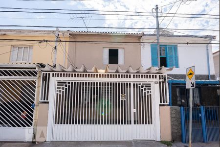 Casa à venda com 240m², 3 quartos e 1 vagaFachada