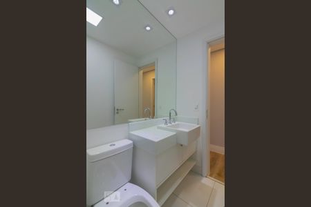 Apartamento à venda com 97m², 3 quartos e 2 vagasBanheiro Social
