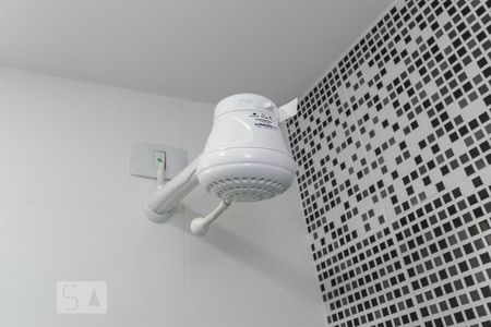 Casa à venda com 250m², 3 quartos e 5 vagasBanheiro da Suíte 2 - Chuveiro elétrico