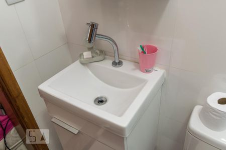 Casa à venda com 250m², 3 quartos e 5 vagasBanheiro da Suíte 2