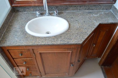 Apartamento à venda com 90m², 2 quartos e 1 vagaBanheiro Corredor