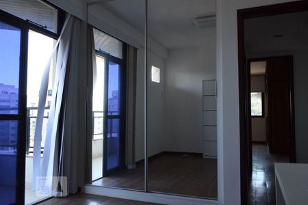 Apartamento à venda com 90m², 2 quartos e 1 vagaQuarto 1 - Armários