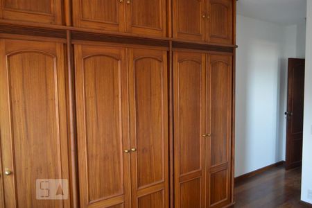 Apartamento à venda com 90m², 2 quartos e 1 vagaSuíte