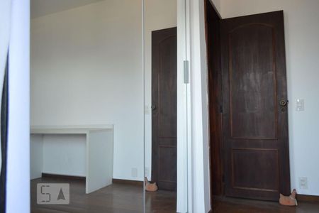 Apartamento à venda com 90m², 2 quartos e 1 vagaQuarto 1 - Armários